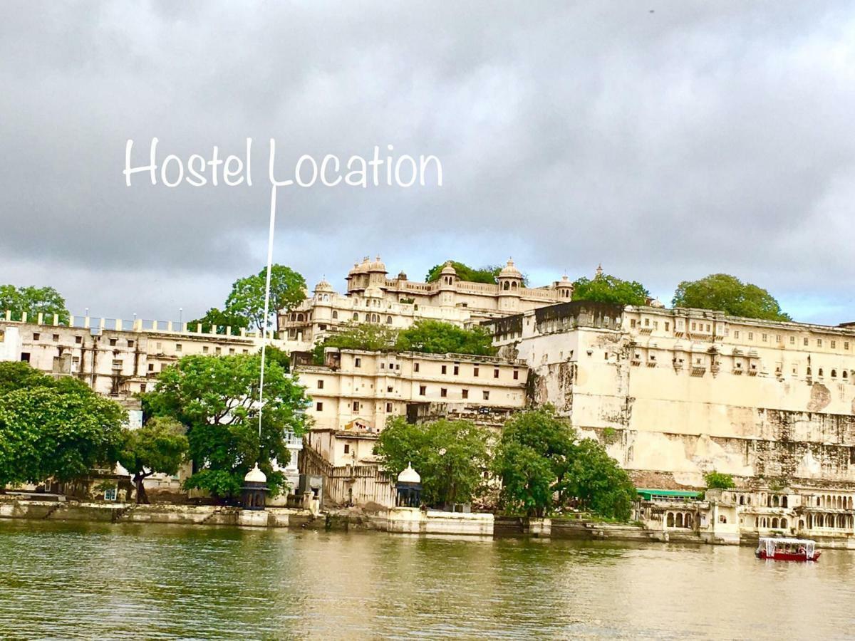 Gypsy Child Lake Hostel Udaipur Exterior photo